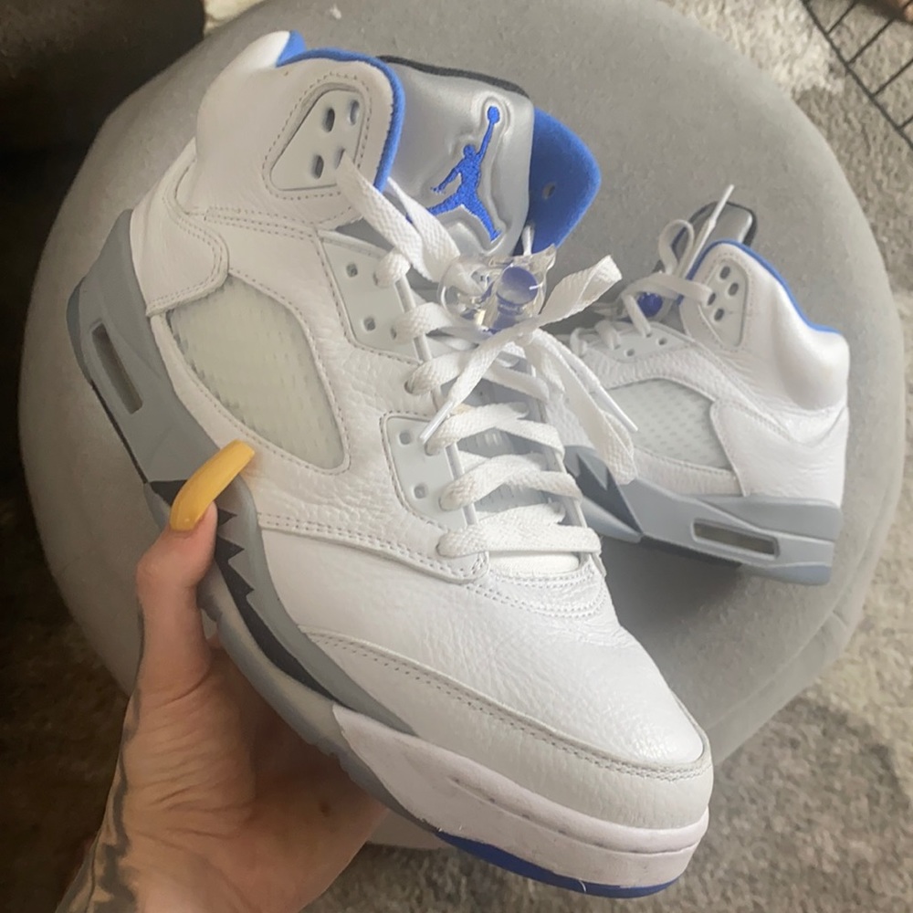 NIKE AIR JORDAN RETRO 5